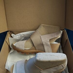 Sorel Women's Wedges in Taupe and White